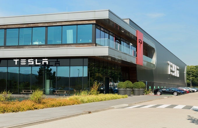 Tesla's Workers Are in Touch With UAW Organizers (TSLA 